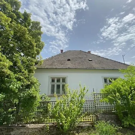 Mencsvar Ferienhaus *